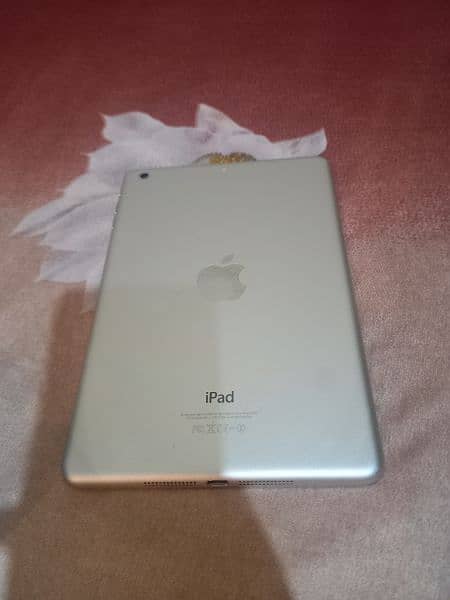 apple ipad mini 2 16gp 10/10 1