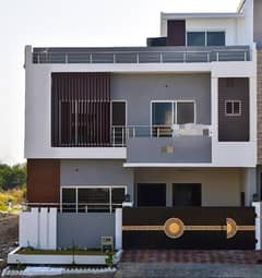 Brand New House A Class Material Designer House Sale 0