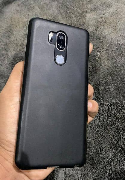 LG G7 Think 5