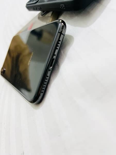 IPhone XS Max 256 Non pta 10/10 Awesome phone 2