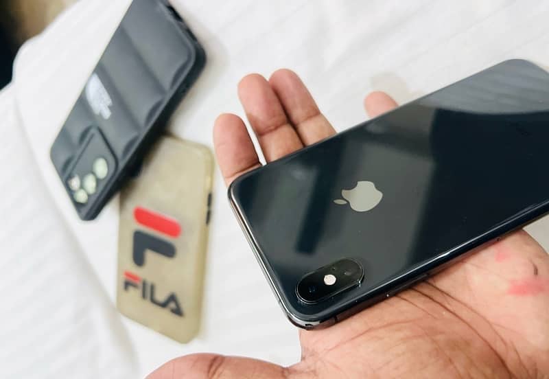 IPhone XS Max 256 Non pta 10/10 Awesome phone 3