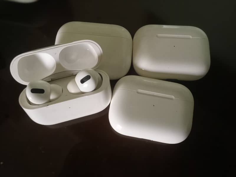 Apple Airpods pro only case 0