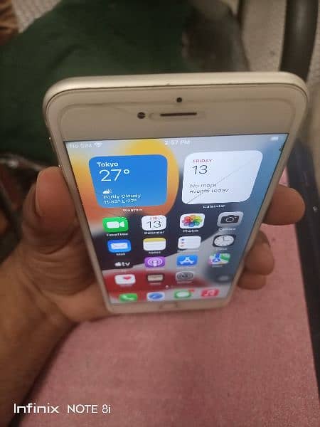 iphone 6S plus. PTA Approved silver & White 128 GB. 1