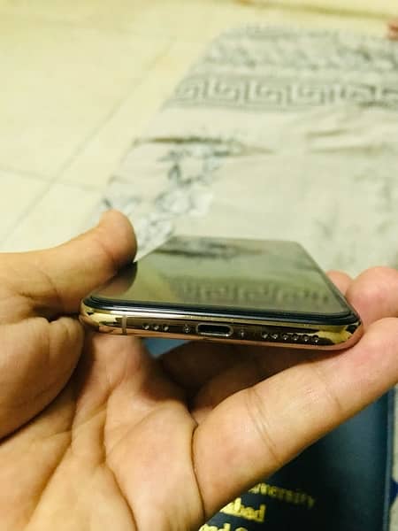 iphone XS pta approved  256gb 9