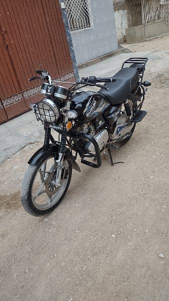 Suzuki GS SE 150 MODEL 2020 6