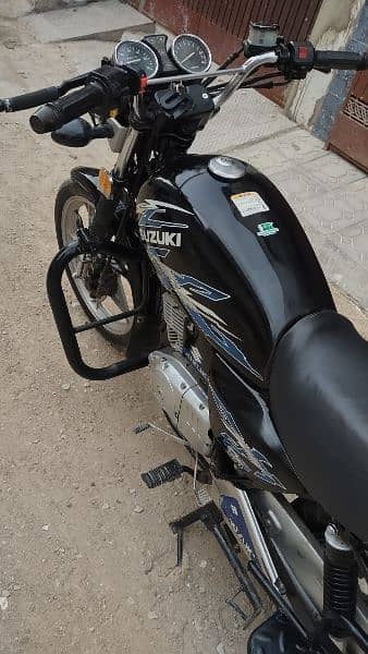 Suzuki GS SE 150 MODEL 2020 8