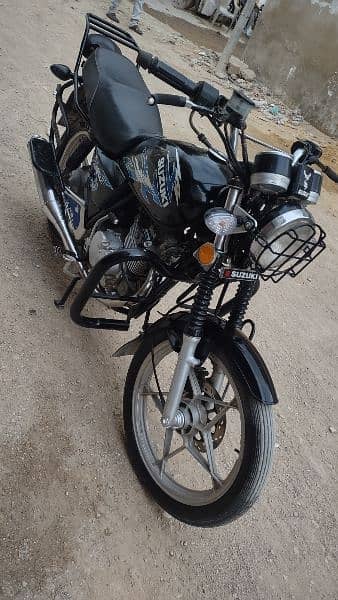 Suzuki GS SE 150 MODEL 2020 10