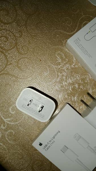 IPHONE CHARGER'S 2