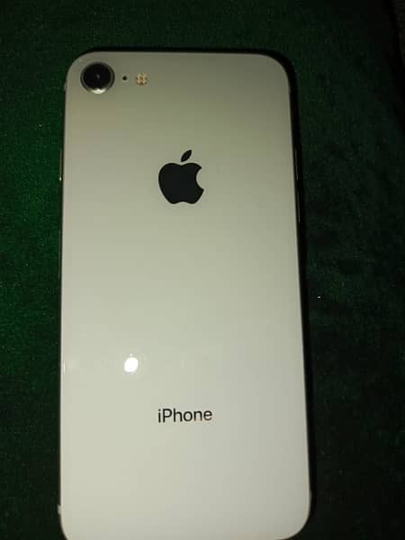 iPhone 8, non approve battery Helth 84, 10+10 condition 6