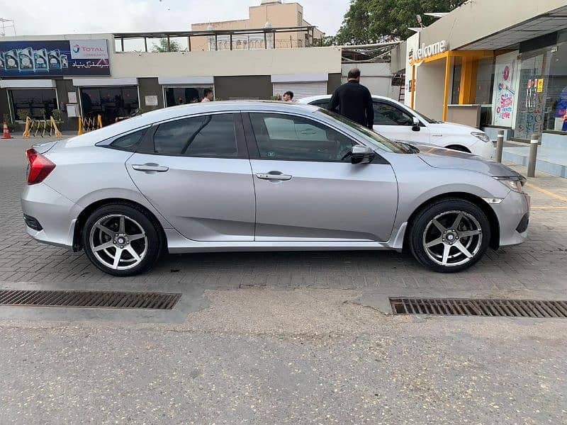 Honda Civic Oriel 2018 3