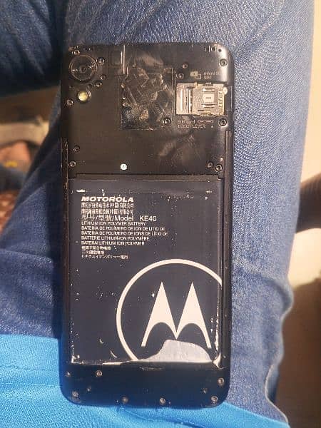 Motorola E6 2GB 16GB Non PTA back cover bhi hai market mei miljaye gha 1