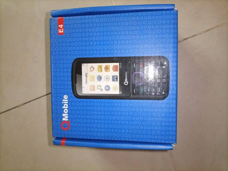 QMobile E4 0