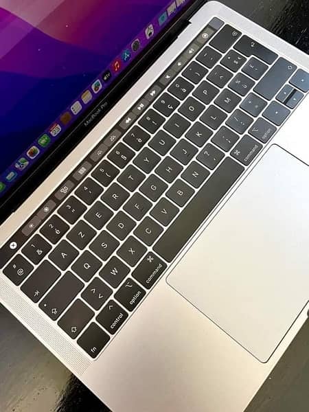 MACBOOK PRO 13.3’’ (2018) CORE I7 (16/256gb SSD)TOUCHBAAR (SPACE GRAY) 6