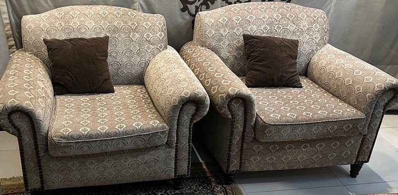 5 Seater sofa set available for sale 1