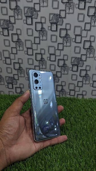 OnePlus 9pro 5G.     03101873383 17