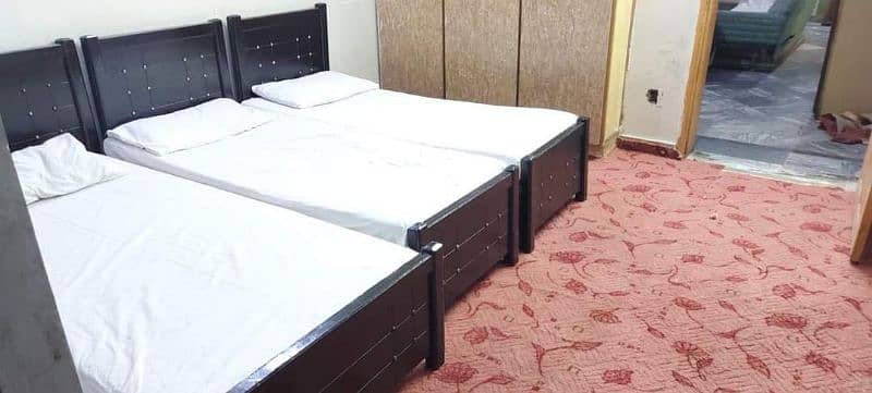 Boys Hostel for job css ca kips separate sharing room seprate per day 10