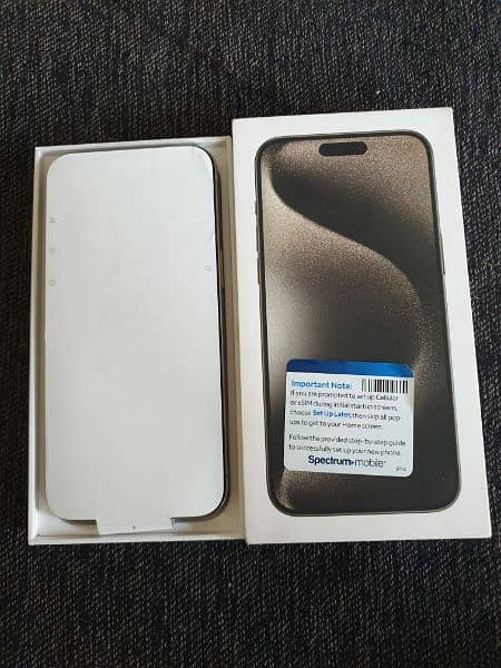 iPhone 15 Pro Max Natural Titanium 3