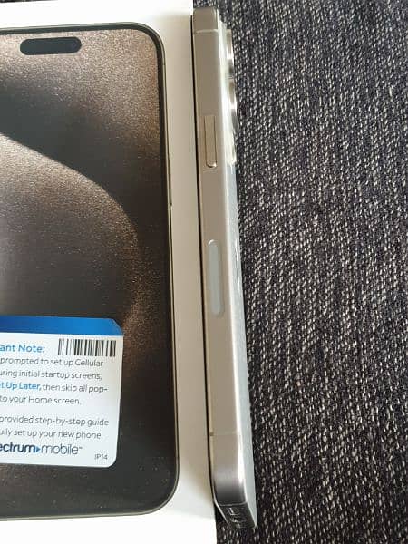 iPhone 15 Pro Max Natural Titanium 4