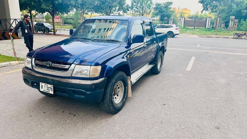 Toyota Hilux 2002 3