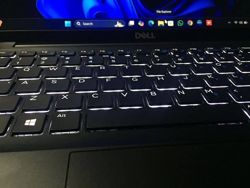 Dell i5 8gen Latitude 7390 8