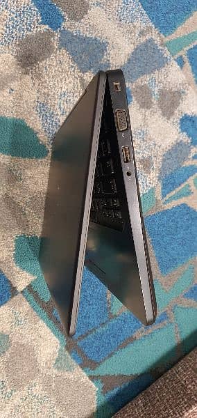 Dell Latitude E5480 i7 7gen hq 11