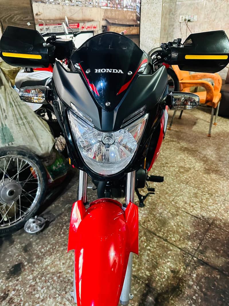 Honda CBR 150R 2023 1