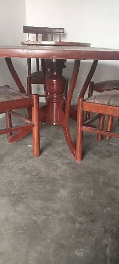 4 chair and 1 big size daning table for sale. 32000 only. 03325731924