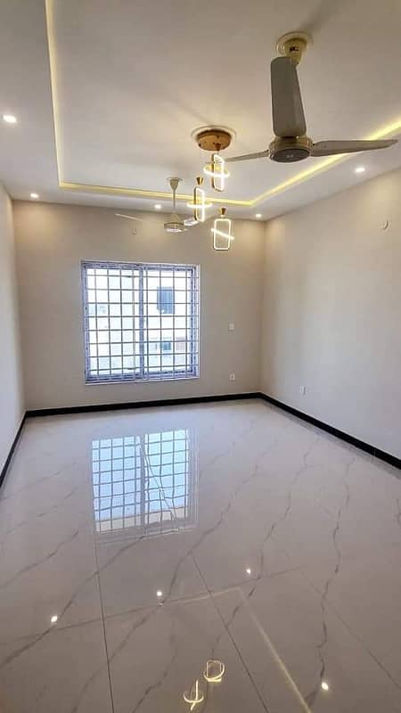 Mumtaz City 8 Marla house for sale 4