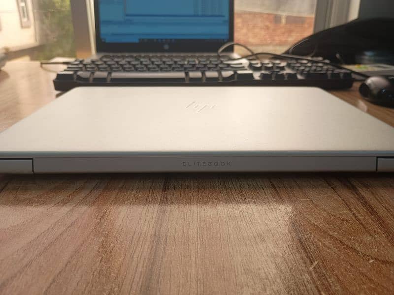 Hp Elitebook 830 g5 urgent sale 8