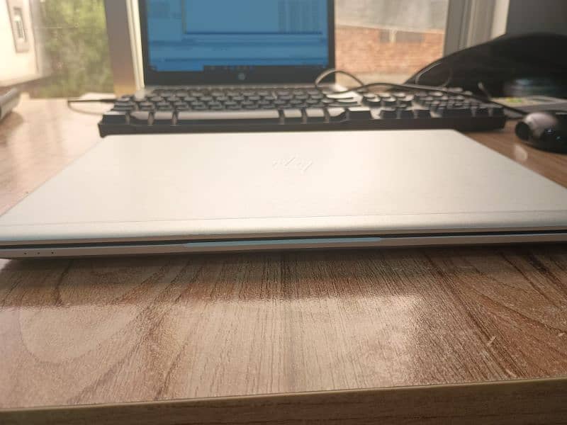 Hp Elitebook 830 g5 urgent sale 9