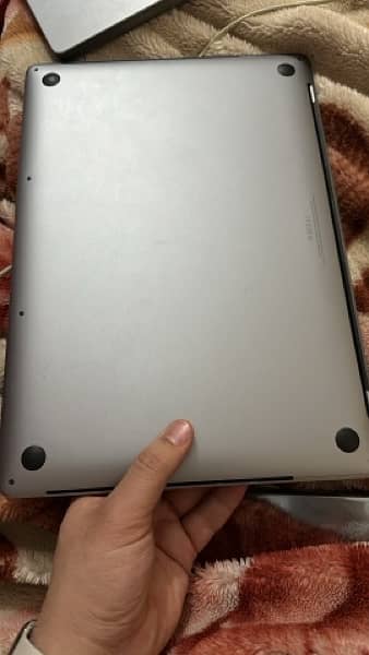 Macbook pro 15inch 2019 core i9 ex iphone 7