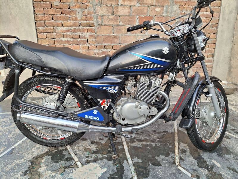 Suzuki GS 150 2019/20 1