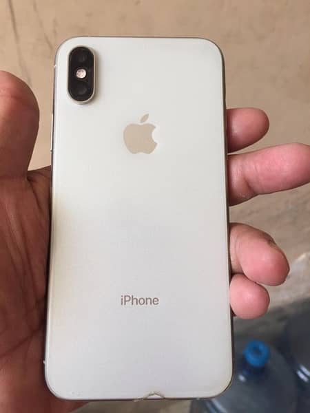 iPhone XS white 3