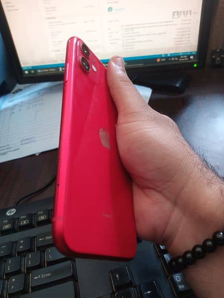 I Phone 11 Non PTA JV Red Color 3