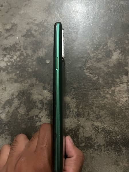 Realme 5i with complete box charger 3