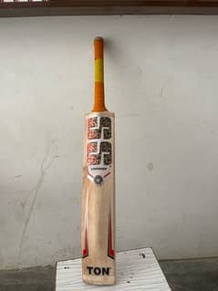 CA 8000 English willow bat available