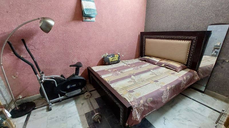 Double bed for  sale 3