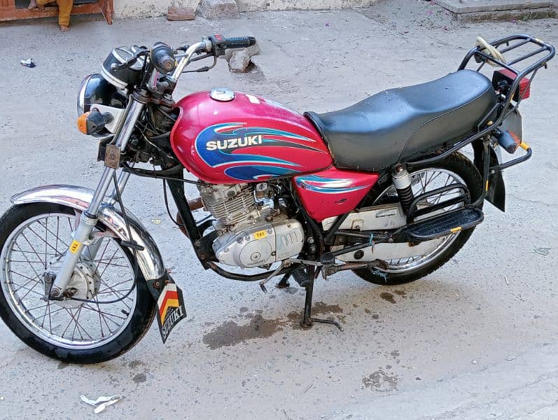 Suzuki 125 condition used ma copy file conplete 7