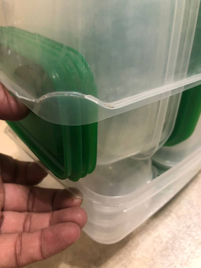 Ikea food container slightly damage large 2 boxes but not issue in pac 8