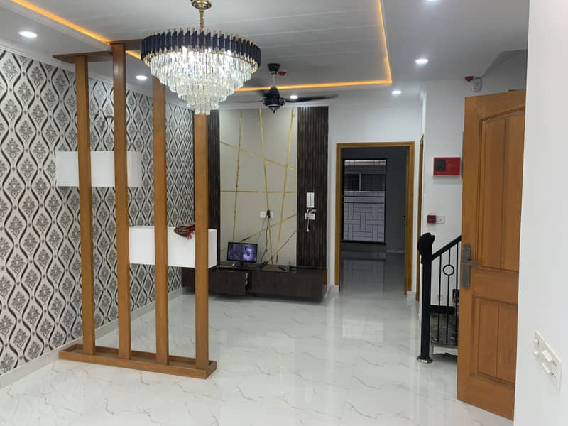 5 MARLA HOUSE NEAR TO PARK IS AVAILABLE FOR SALE IN DHA PHASE 11 RAHBAR SECTOR 2 BLOCK "H" 7