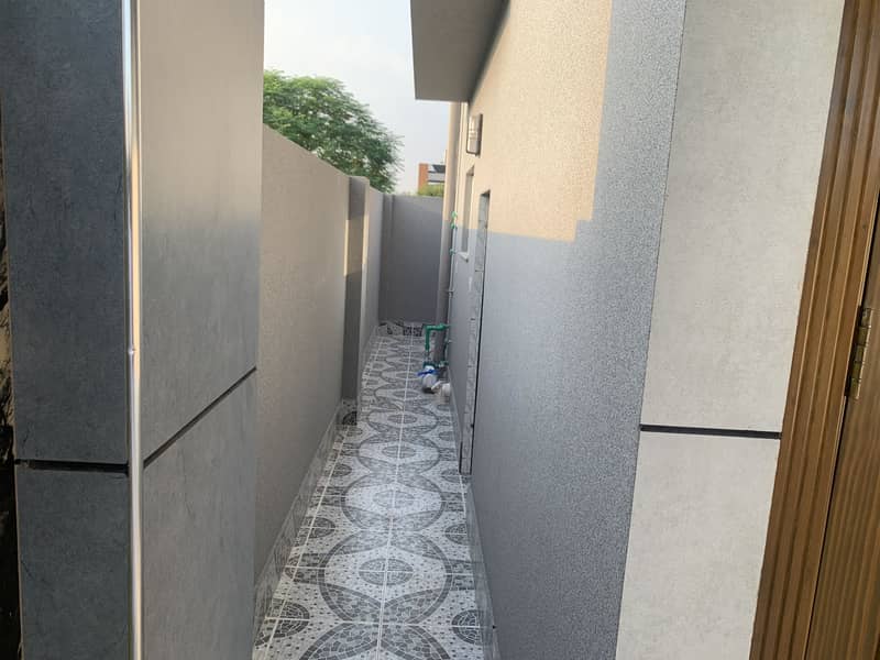 5 MARLA ULRA MODERN BEAUTIFUL HOUSE IS AVAILABLE FOR SALE IN DHA PHASE 11 RAHBAR SECTOR 2 2