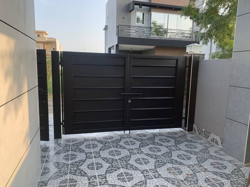 5 MARLA ULRA MODERN BEAUTIFUL HOUSE IS AVAILABLE FOR SALE IN DHA PHASE 11 RAHBAR SECTOR 2 6