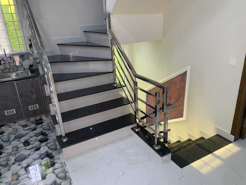 5 MARLA ULRA MODERN BEAUTIFUL HOUSE IS AVAILABLE FOR SALE IN DHA PHASE 11 RAHBAR SECTOR 2 38