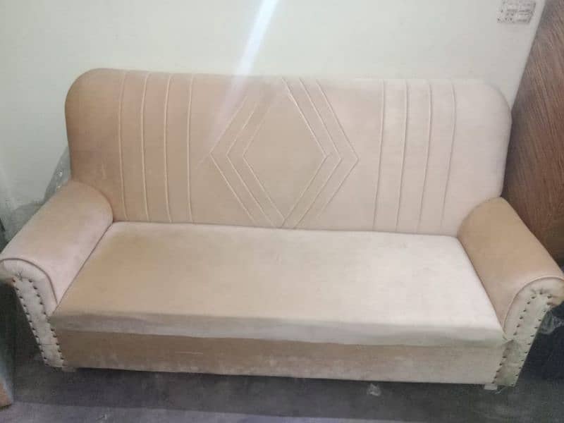 5 seater Sofa set just like new. not used. 2