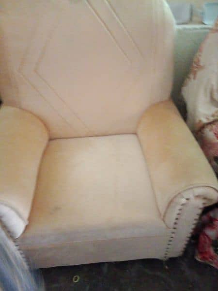 5 seater Sofa set just like new. not used. 5