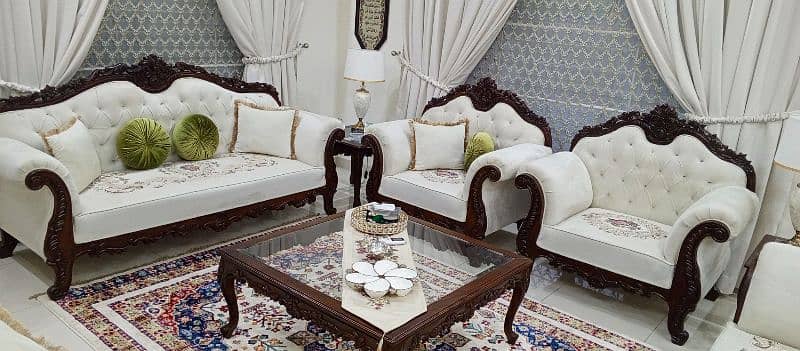 Seven seater sofa set 90% good condition Chiniote Material 100% 5