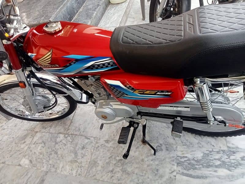 Honda125 brand New 5