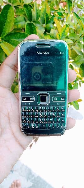 Nokia E72 6