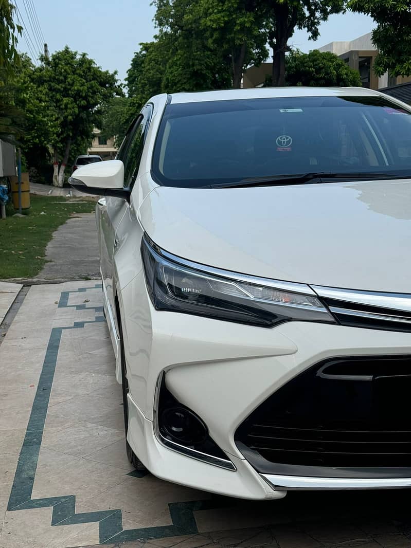 Toyota Corolla Altis 2022 1.6 special addition 2