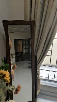 standing mirror